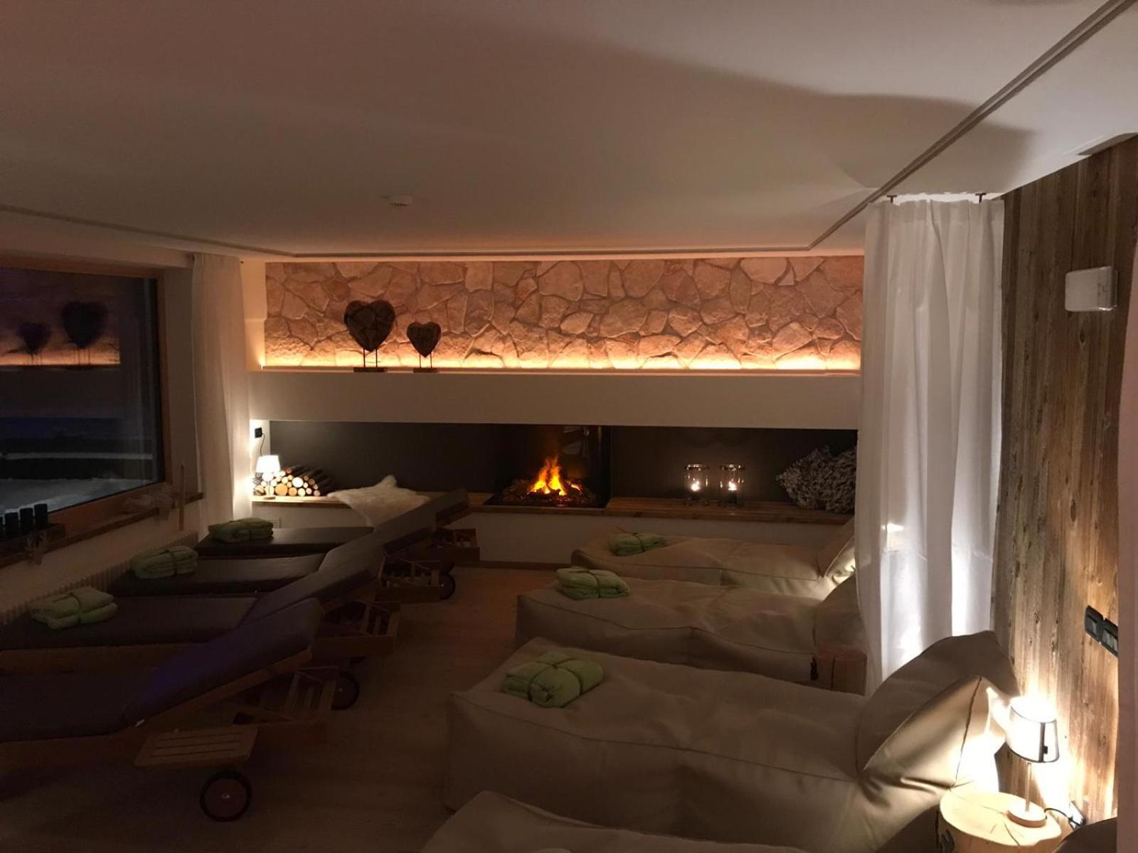 Hotel Ciasa Ai Pini San Cassiano  Kültér fotó