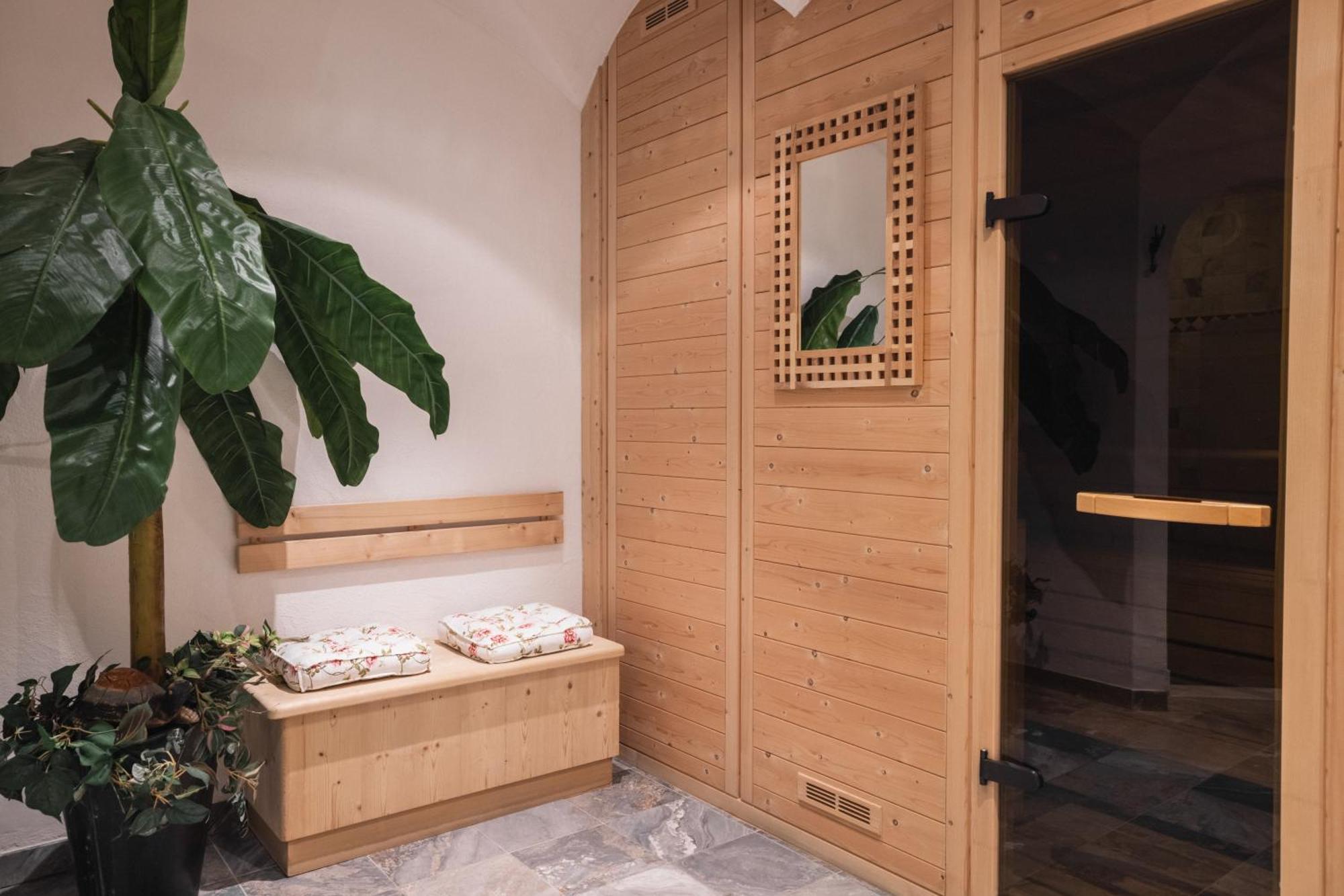 Hotel Ciasa Ai Pini San Cassiano  Kültér fotó