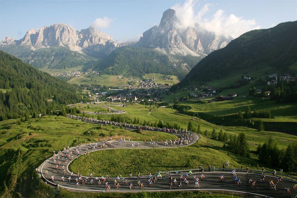 Hotel Ciasa Ai Pini San Cassiano  Kültér fotó