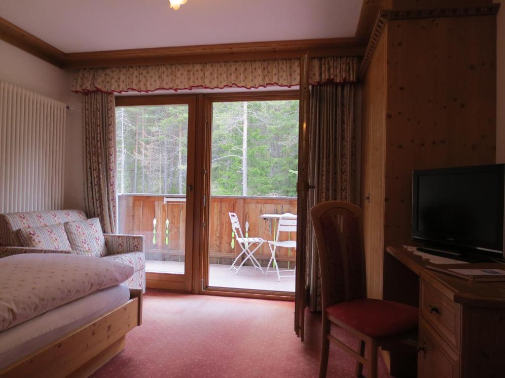 Hotel Ciasa Ai Pini San Cassiano  Szoba fotó