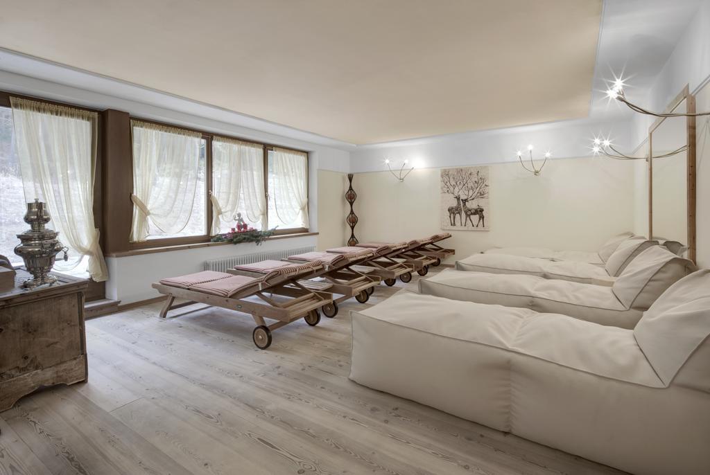 Hotel Ciasa Ai Pini San Cassiano  Kültér fotó