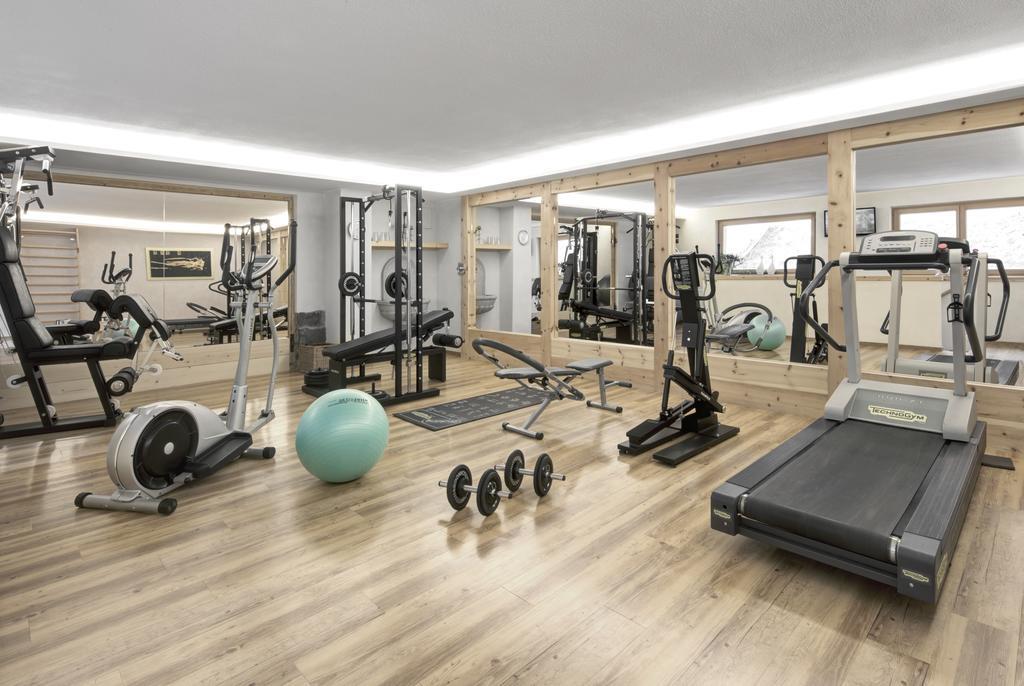 Hotel Ciasa Ai Pini San Cassiano  Kültér fotó