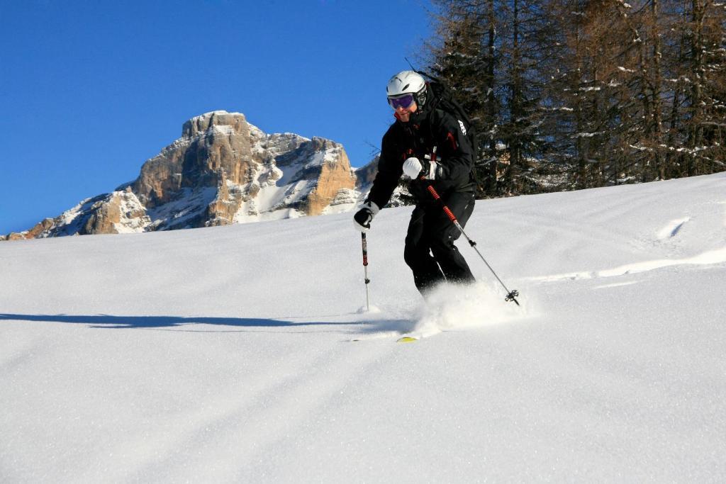 Hotel Ciasa Ai Pini San Cassiano  Kültér fotó