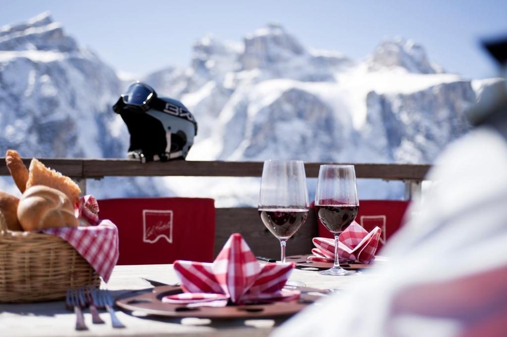 Hotel Ciasa Ai Pini San Cassiano  Kültér fotó